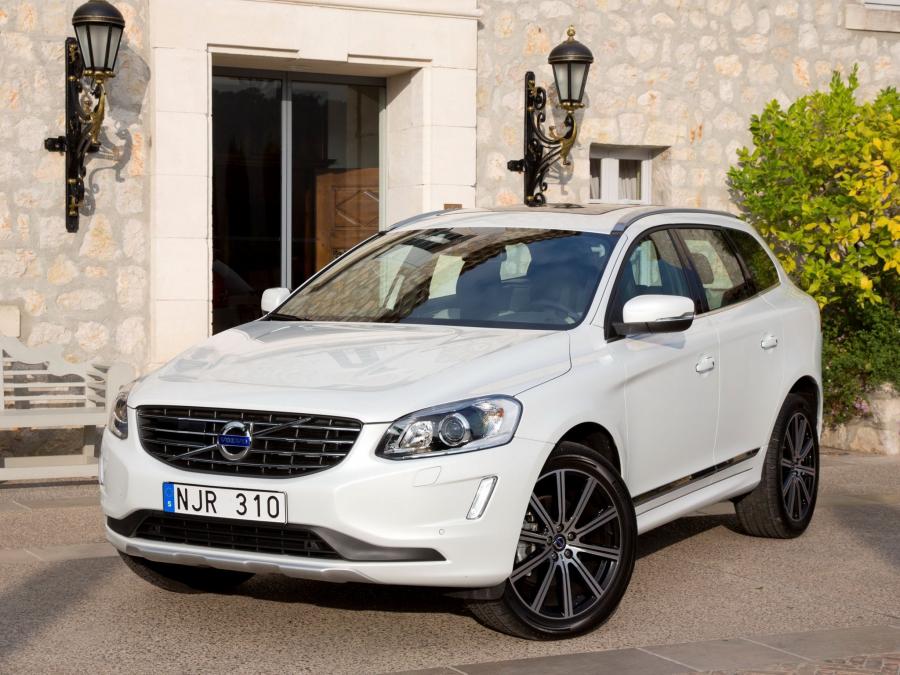  Volvo XC60 T6 2013 года  (фото 5 из 17)